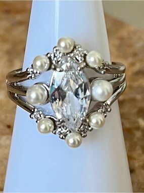 Bomb Party June Birthday RBP6175 Turning Tables Pearl Ring HTF